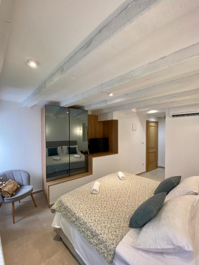 House Malena - Rooms Vis Zewnętrze zdjęcie